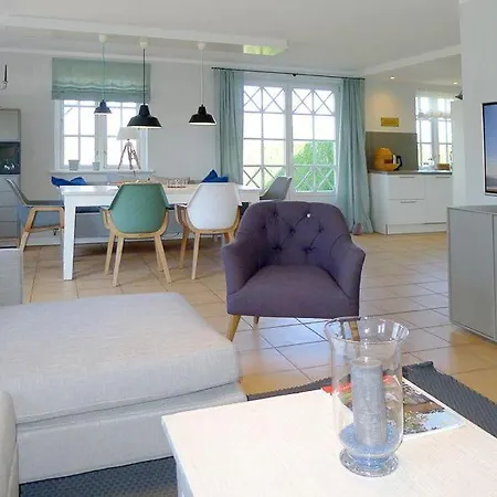 Holiday home Haus Weitblick Alkersum