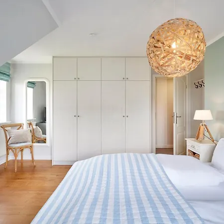 Holiday home Haus Weitblick Alkersum